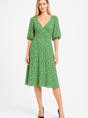 wayf green floral dress Green Floral Flowy Dress main image 1
